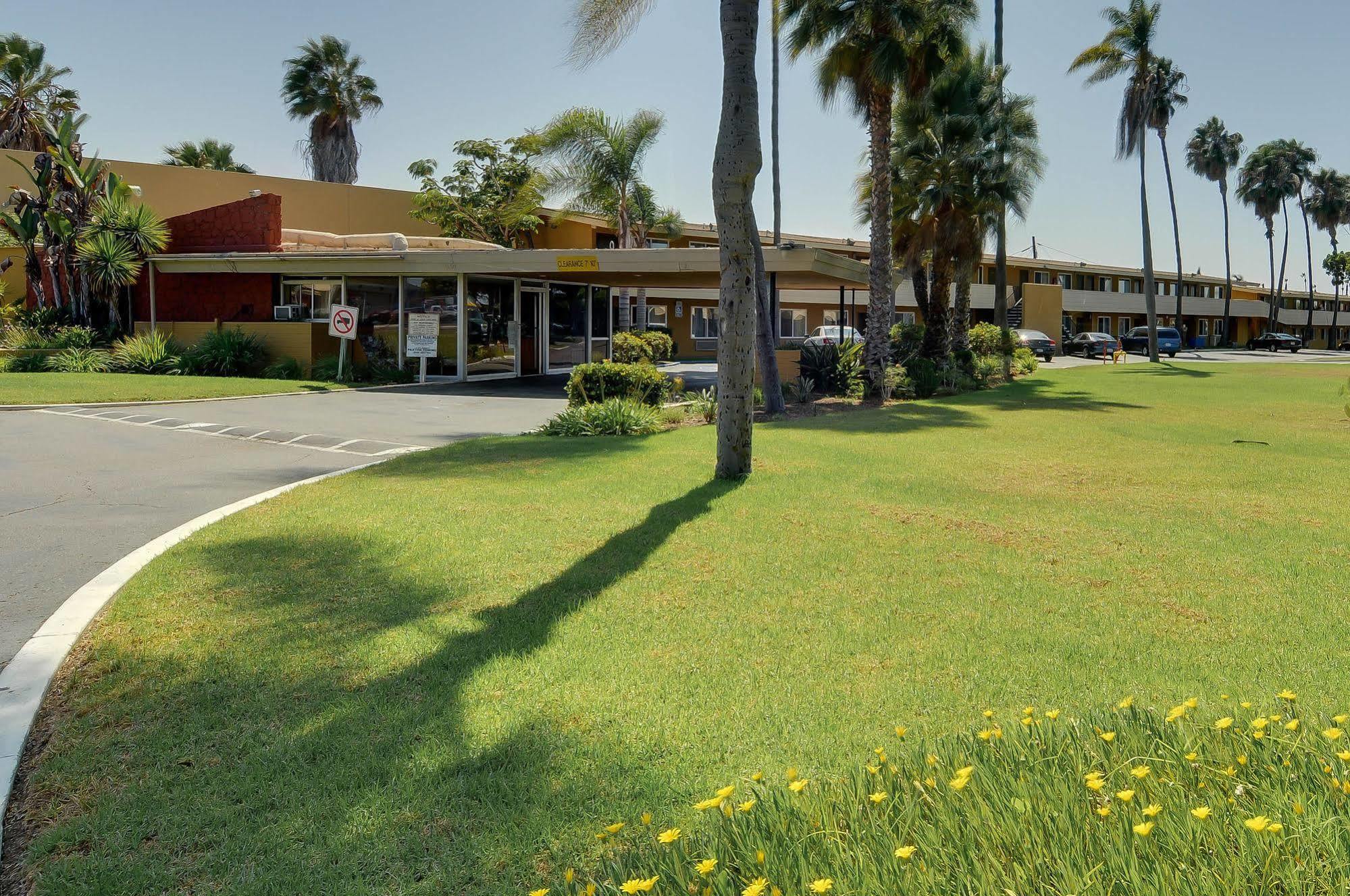 Hotel Palmeras Chula Vista Exterior photo